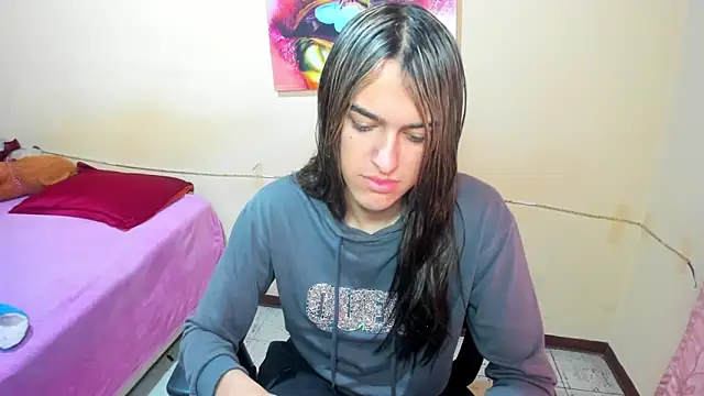 Snapshot of sweet1Girl chatting on 03-19-25, 01:18 sweet1Girl online show from 03-19-25, 01:18