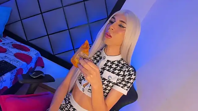 GeorginaCute  online show from 11-29-25, 12:30