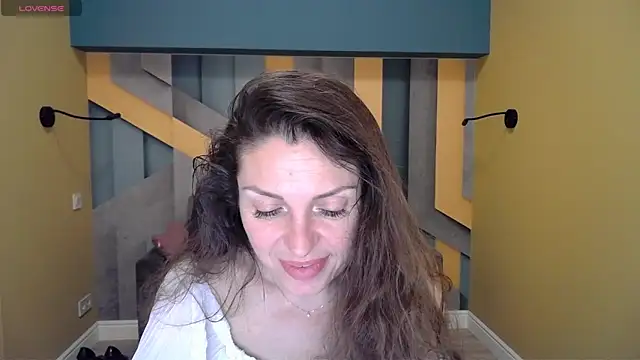 EllaLong online show from 01-11-25, 03:31