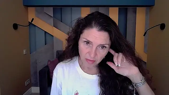 EllaLong online show from 10-04-25, 11:30