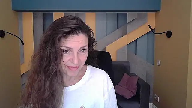 EllaLong online show from 10-05-25, 11:30