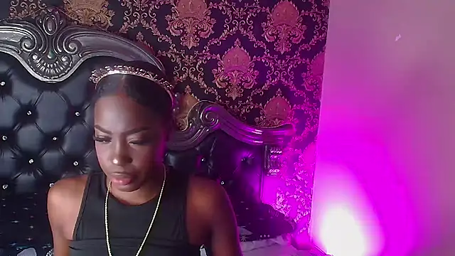 NaiaGils online show from 02-08-25, 01:11