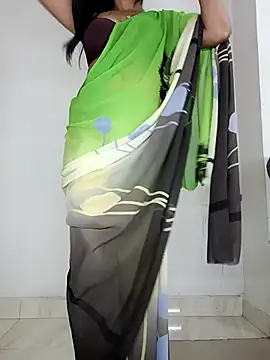 Snapshot of _surbhi_ chatting on 12-21-25, 03:46 surbhi online show from 12-21-25, 03:46