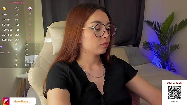 Snapshot of dakottaa_ chatting on 03-06-25, 12:10 dakottaa online show from 03-06-25, 12:10