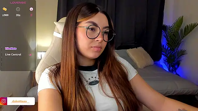 dakottaa  online show from 09-24-25, 11:41