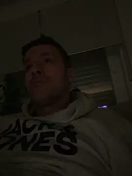 Adis1984Ger online show from 02-18-25, 09:53