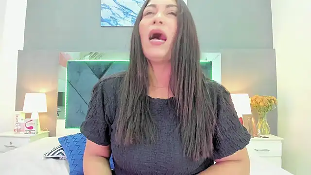 Lauralove 69 online show from 10-20-25, 08:09