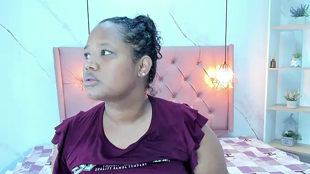 Snapshot of Belle_Brunette chatting on 10-04-25, 09:35 Belle Brunette online show from 10-04-25, 09:35