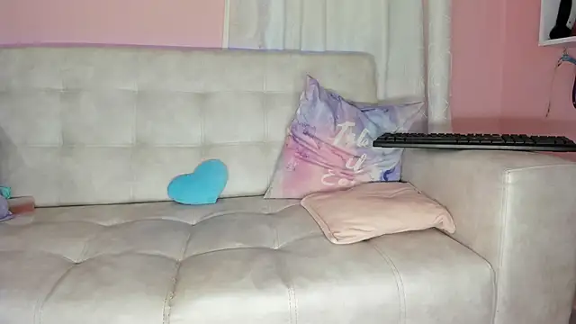 tinysara online show from 01-20-25, 09:22