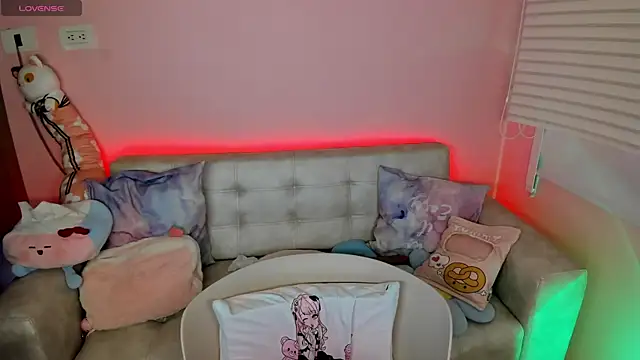 tinysara online show from 06-20-26, 04:32