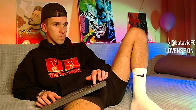 Midnighter  online show from 01-14-25, 05:40