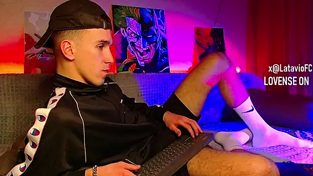 Midnighter  online show from 01-31-25, 01:56