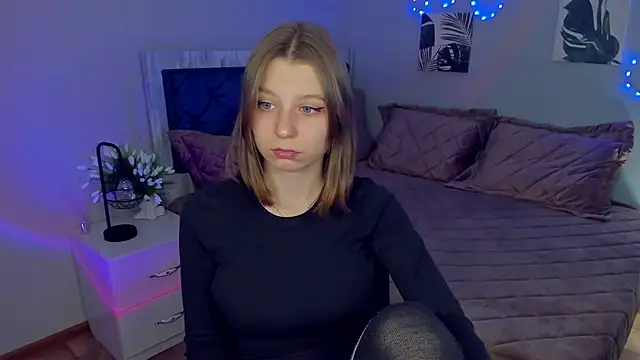 RinaMoore online show from 10-14-25, 02:51