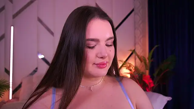 CuteAmberr online show from 12-17-25, 12:49