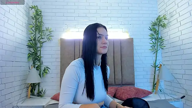 charlottewhitte online show from 02-21-25, 11:22