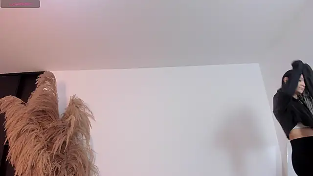 charlottewhitte online show from 02-28-25, 11:03