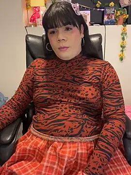 Snapshot of Violetacam_05 chatting on 03-11-25, 07:04 Violetacam 05 online show from 03-11-25, 07:04