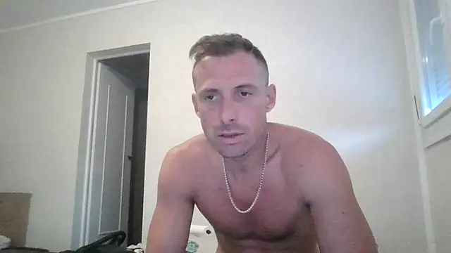 Snapshot of sebcucold chatting on 05-01-26, 07:18 sebcucold online show from 05-01-26, 07:18