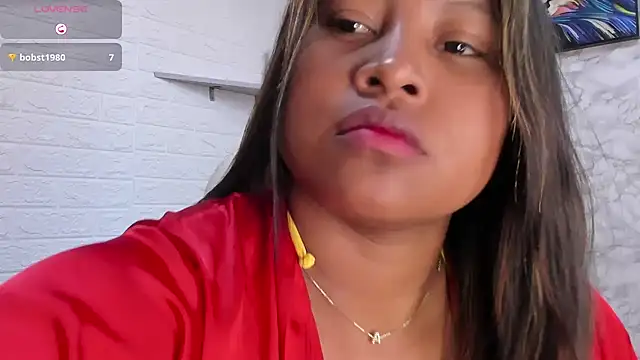 Snapshot of lunahot__07 chatting on 01-19-25, 04:14 lunahot 07 online show from 01-19-25, 04:14
