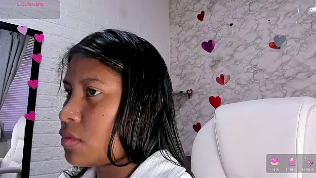 Snapshot of lunahot__07 chatting on 02-20-25, 12:25 lunahot 07 online show from 02-20-25, 12:25