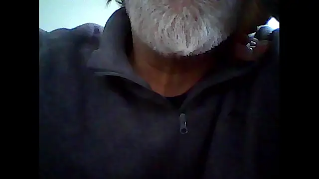 Snapshot of xcimeru chatting on 09-25-25, 06:28 xcimeru online show from 09-25-25, 06:28