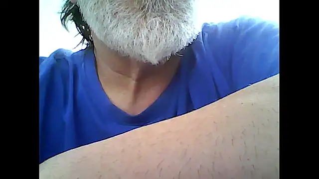 Snapshot of xcimeru chatting on 10-22-25, 01:44 xcimeru online show from 10-22-25, 01:44