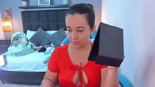 Snapshot of izaro22 chatting on 09-26-25, 02:26 izaro22 online show from 09-26-25, 02:26