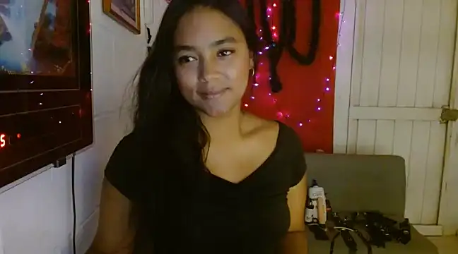 Chiara petterson online show from 01-10-25, 05:05