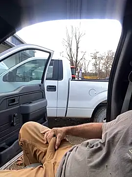 Snapshot of Themechanic420 chatting on 12-18-24, 07:19 Themechanic420 online show from 12-18-24, 07:19