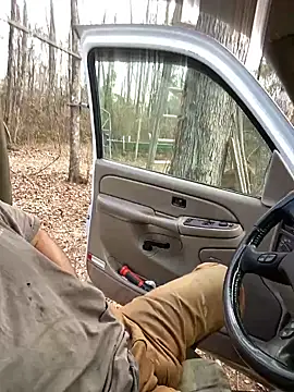 Snapshot of Themechanic420 chatting on 02-10-25, 01:44 Themechanic420 online show from 02-10-25, 01:44