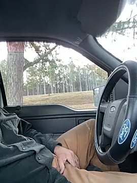 Snapshot of Themechanic420 chatting on 02-26-25, 12:47 Themechanic420 online show from 02-26-25, 12:47