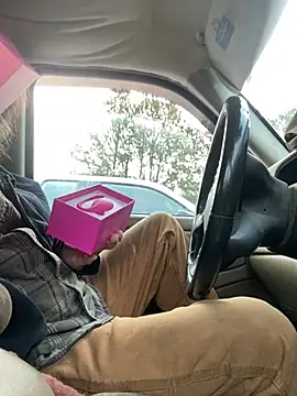 Snapshot of Themechanic420 chatting on 02-27-25, 12:45 Themechanic420 online show from 02-27-25, 12:45