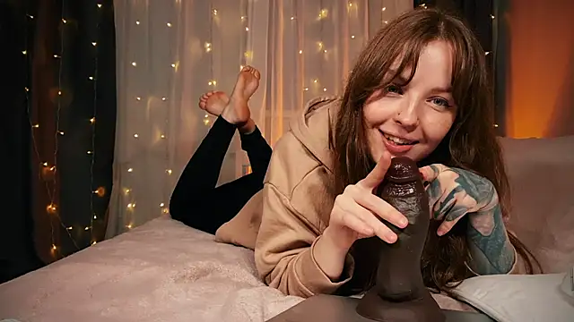 Pi-x-ie online show from 10-19-25, 02:40