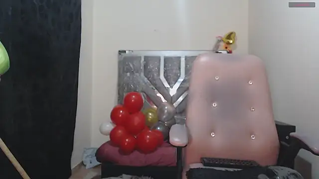 toxxxic cams online show from 05-26-26, 07:37