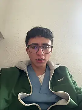 CamiRojas boy online show from 05-05-26, 06:49