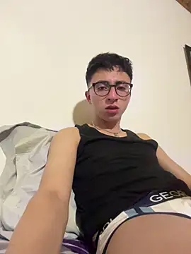 CamiRojas boy online show from 05-09-26, 03:45