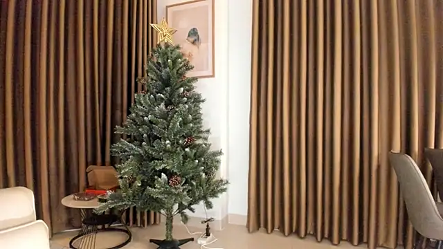 kawaii mia online show from 12-15-25, 01:15