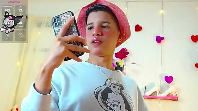 Ariel Femboy  online show from 02-12-25, 05:26