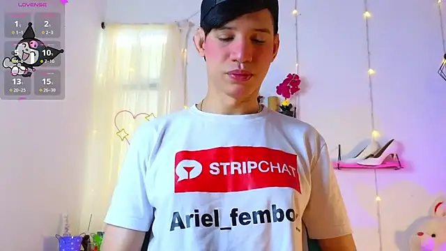 Ariel Femboy  online show from 03-16-25, 07:27