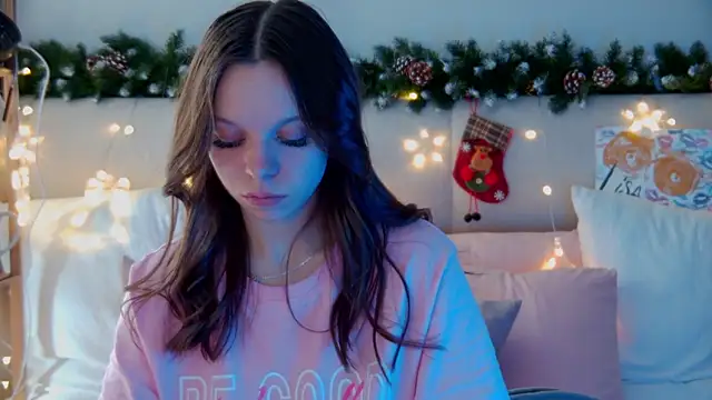 Snapshot of ElisabethDavis chatting on 12-28-24, 12:57 ElisabethDavis online show from 12-28-24, 12:57