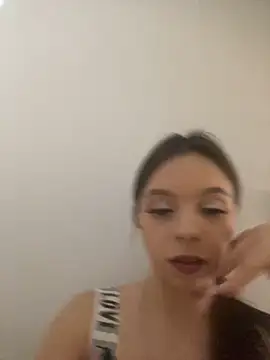 Snapshot of ElisabethDavis chatting on 01-04-25, 06:19 ElisabethDavis online show from 01-04-25, 06:19