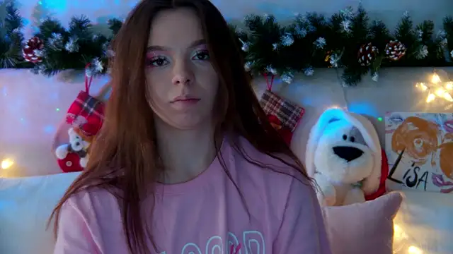 Snapshot of ElisabethDavis chatting on 01-10-25, 12:17 ElisabethDavis online show from 01-10-25, 12:17