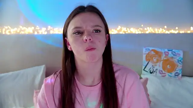 Snapshot of ElisabethDavis chatting on 01-19-25, 10:39 ElisabethDavis online show from 01-19-25, 10:39