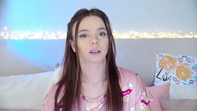 Snapshot of ElisabethDavis chatting on 01-21-25, 03:10 ElisabethDavis online show from 01-21-25, 03:10