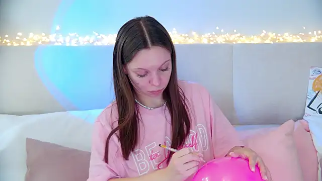 Snapshot of ElisabethDavis chatting on 01-24-25, 12:20 ElisabethDavis online show from 01-24-25, 12:20