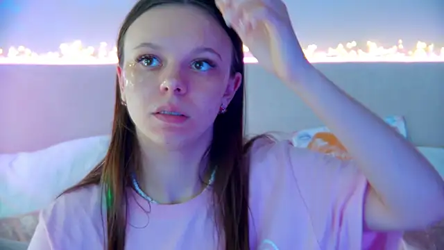 Snapshot of ElisabethDavis chatting on 01-31-25, 12:28 ElisabethDavis online show from 01-31-25, 12:28