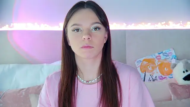 Snapshot of ElisabethDavis chatting on 02-01-25, 06:19 ElisabethDavis online show from 02-01-25, 06:19