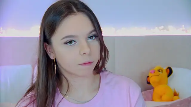 Snapshot of ElisabethDavis chatting on 03-06-25, 06:37 ElisabethDavis online show from 03-06-25, 06:37