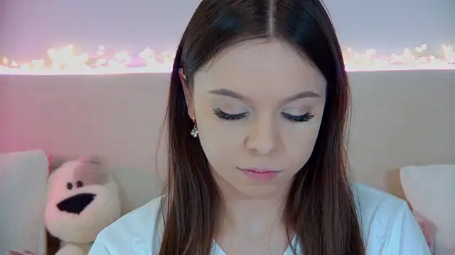 Snapshot of ElisabethDavis chatting on 03-07-25, 07:16 ElisabethDavis online show from 03-07-25, 07:16