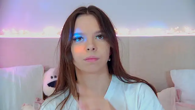 Snapshot of ElisabethDavis chatting on 03-07-25, 10:21 ElisabethDavis online show from 03-07-25, 10:21